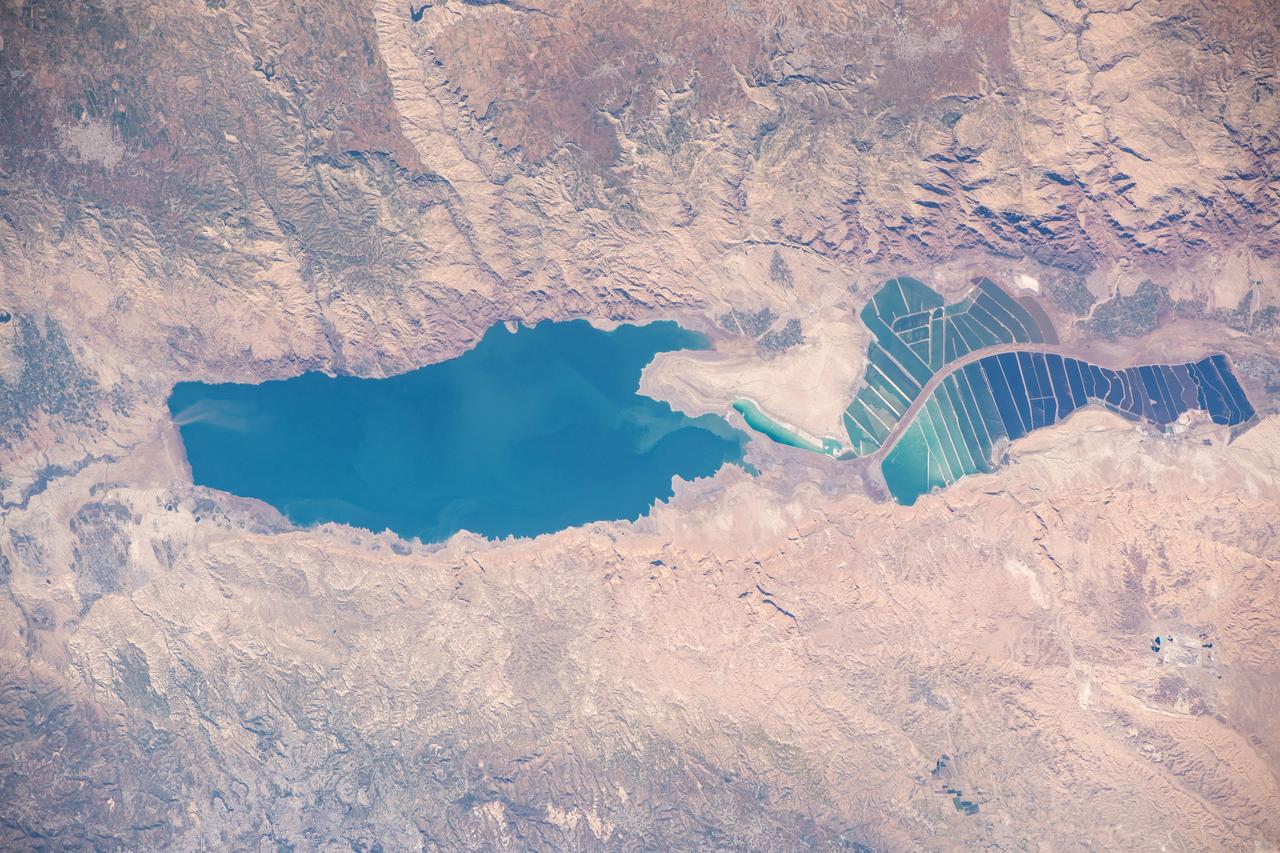 Dead Sea cosmetics explained